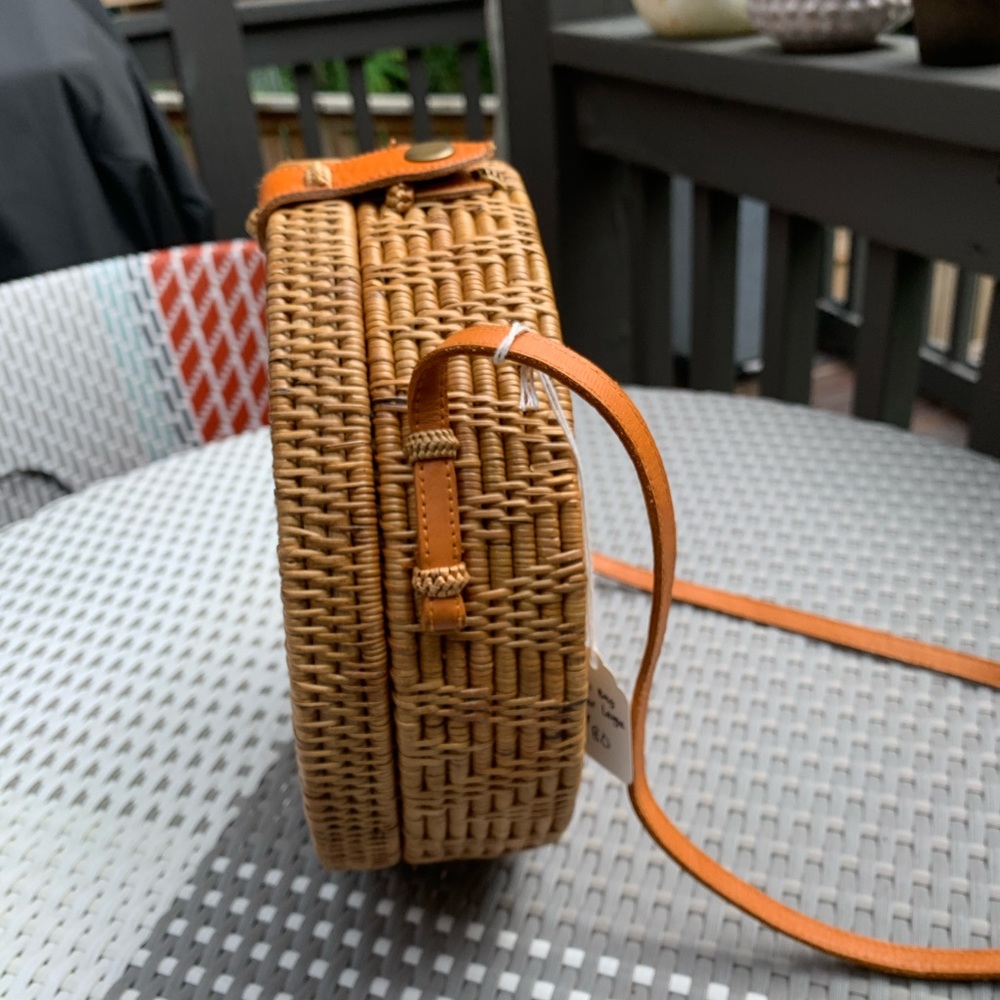 NEW Large Flower Pattern Rattan Bag - Picture 2 of 5